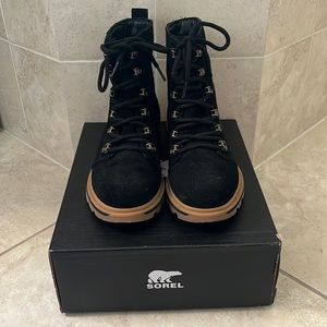 Sorel Lennox lace up in black suede